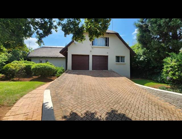 5 BEDROOM HOUSE FOR SALE IN MULBARTON